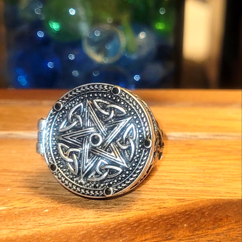 Secret Ring